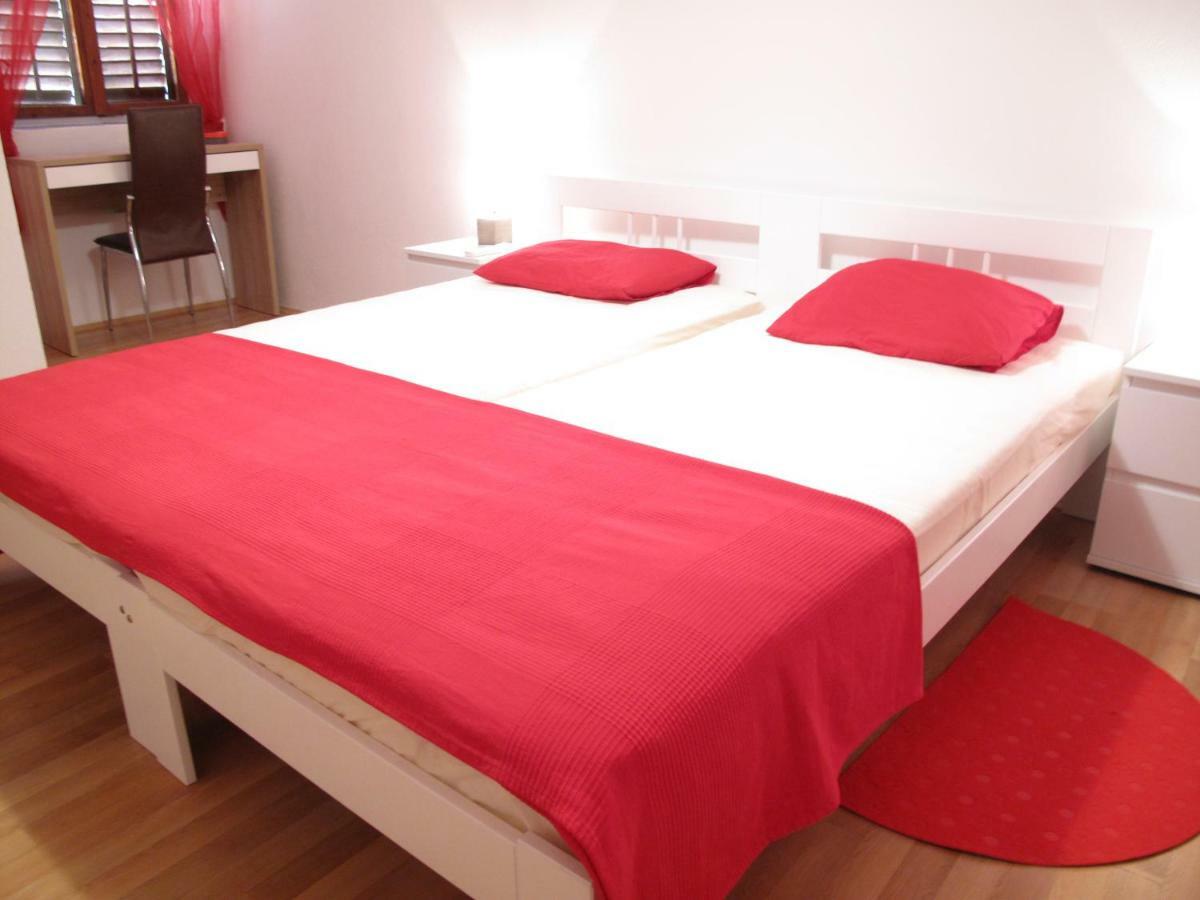 שיבניק Illy City Centre Apartment מראה חיצוני תמונה