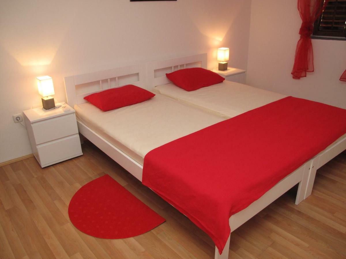 שיבניק Illy City Centre Apartment מראה חיצוני תמונה